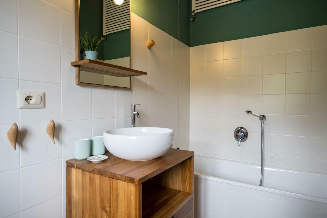 Accogliente Alloggio Con Vista E Piscina Lucca Ngoại thất bức ảnh